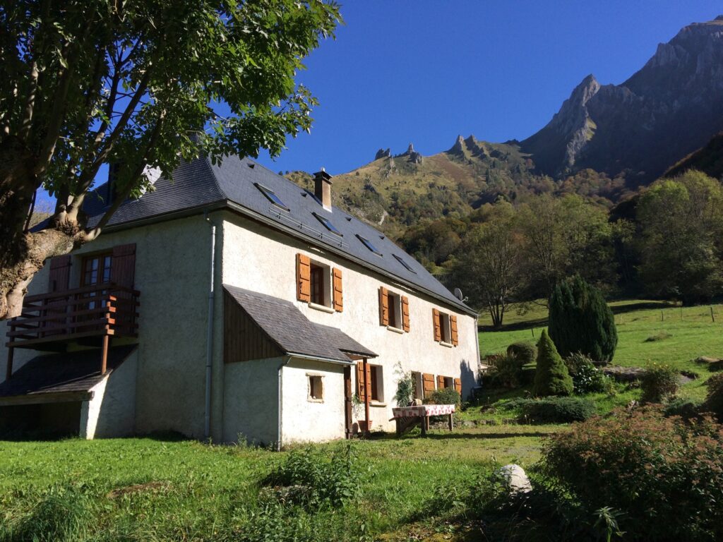 gite les alberts / location saisonniere de gite de montagne / maison bigourdane
